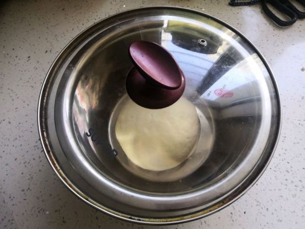 自制海鲜至尊披萨