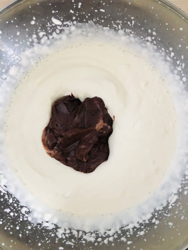 巧克力蛋糕三明治