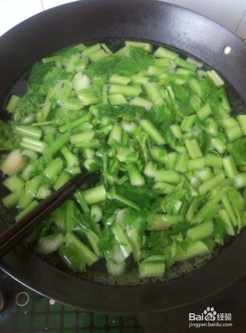 水煮芹菜的具体做法