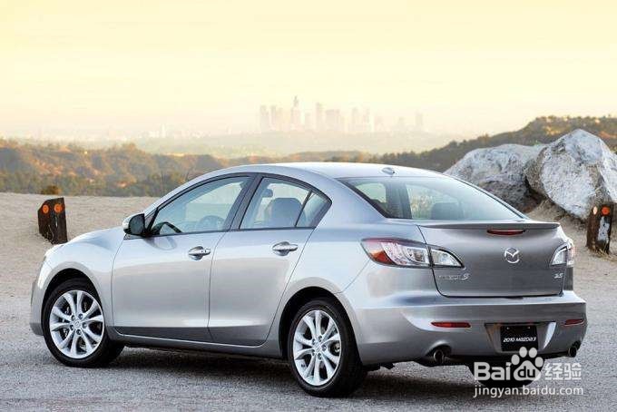 马自达3 前大灯怎么拆