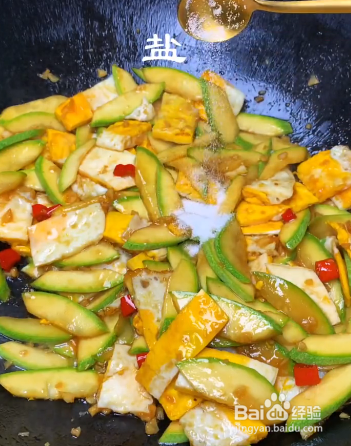 西葫芦炒鸡蛋的做法