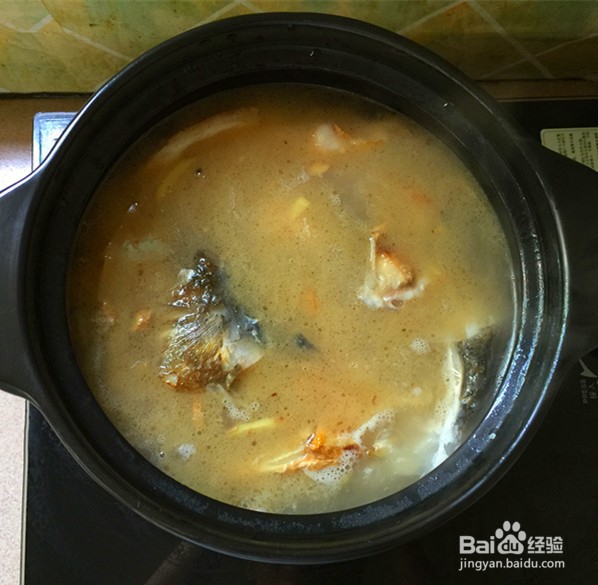 如何自制萝卜鱼头煲