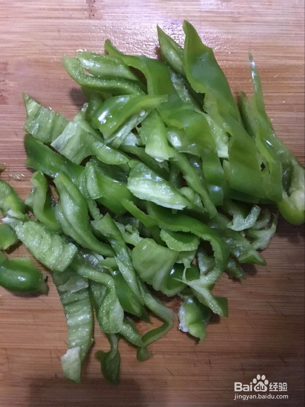 青椒炒绿豆芽怎么做？