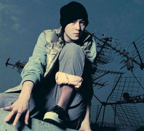 陈冠希战争的歌词 要完整的 包括说唱部分