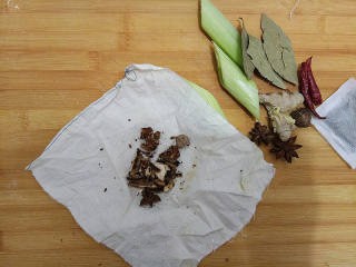 如何做出一份好吃的的红烧牛肉