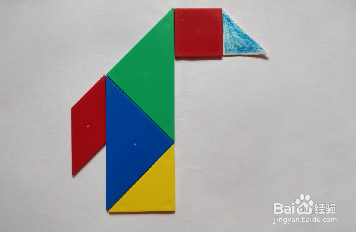 用蝶式七巧板怎么拼组一只探头企鹅?