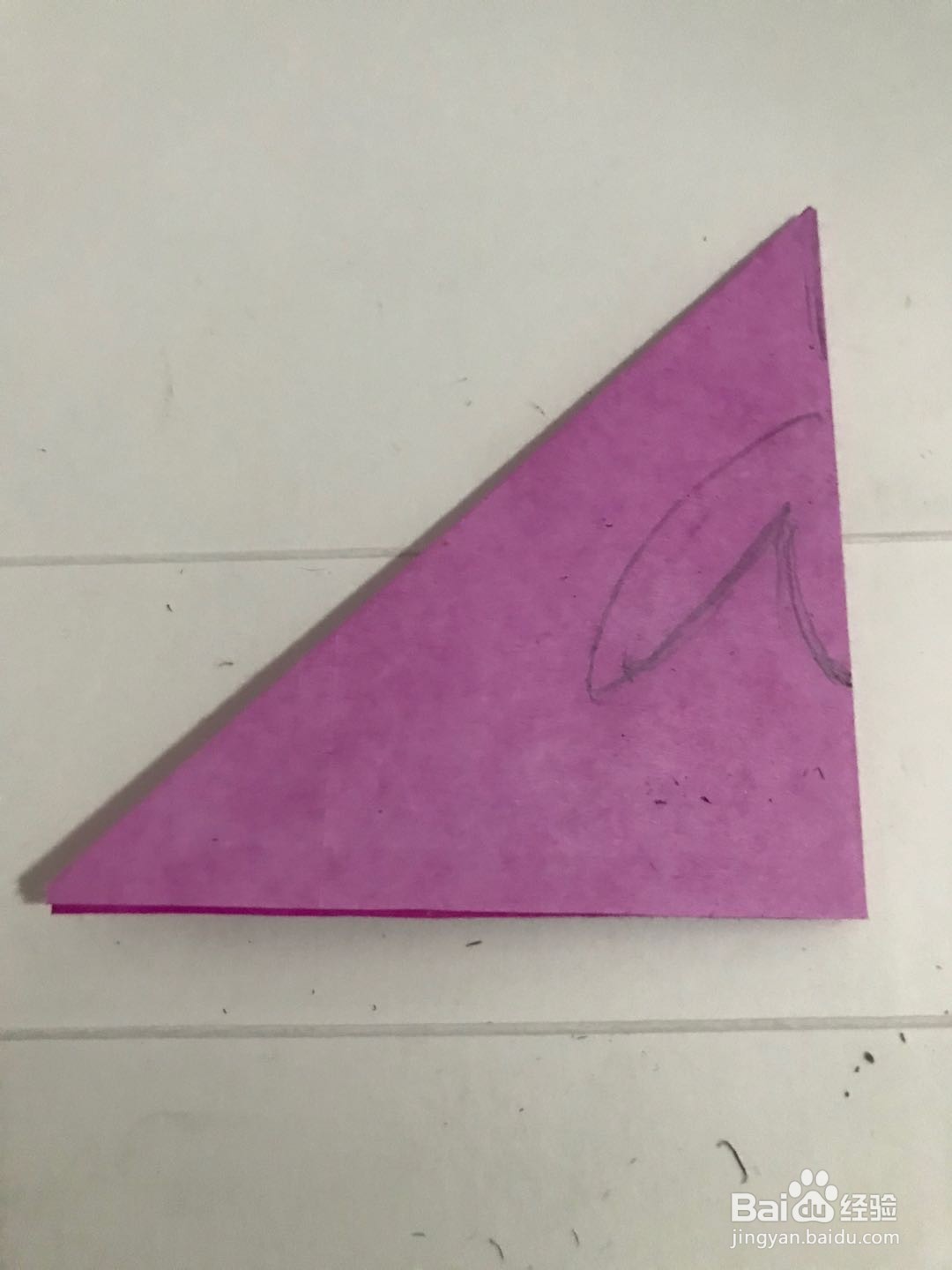 幼儿园手工启蒙 怎样用彩纸剪一块漂亮的桌布