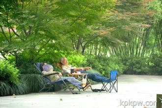 如何识别和防止中暑?