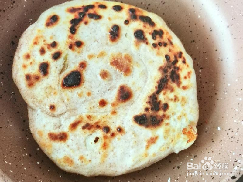 野生小蒜葱油饼的做法
