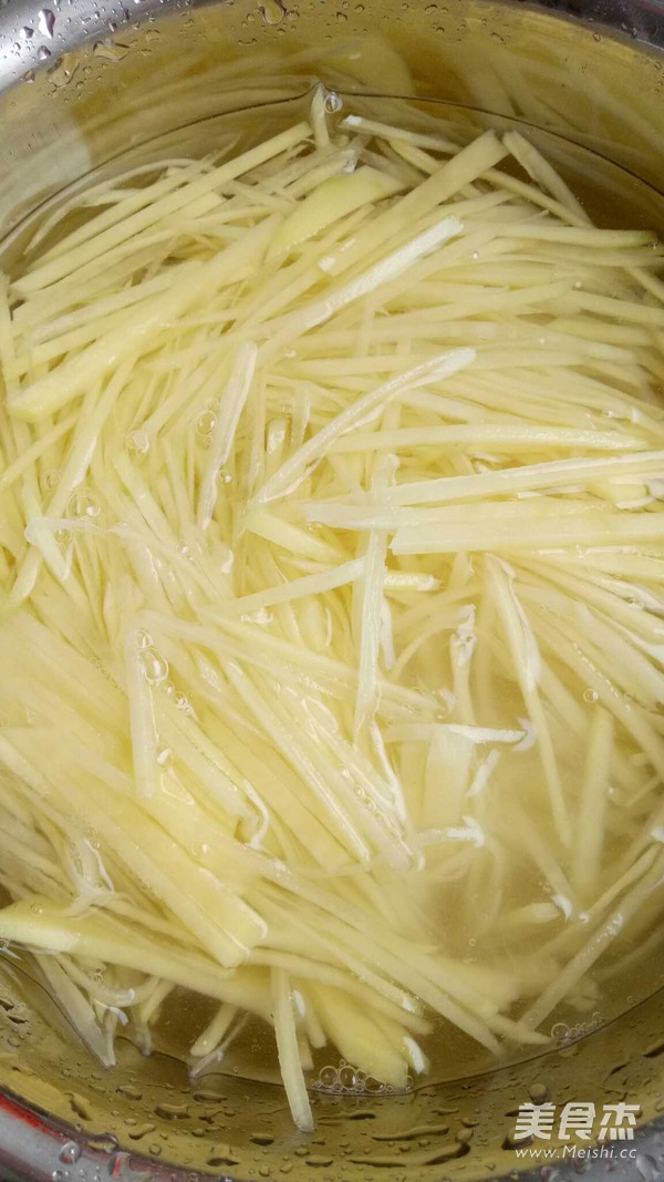 醋溜土豆丝的做法