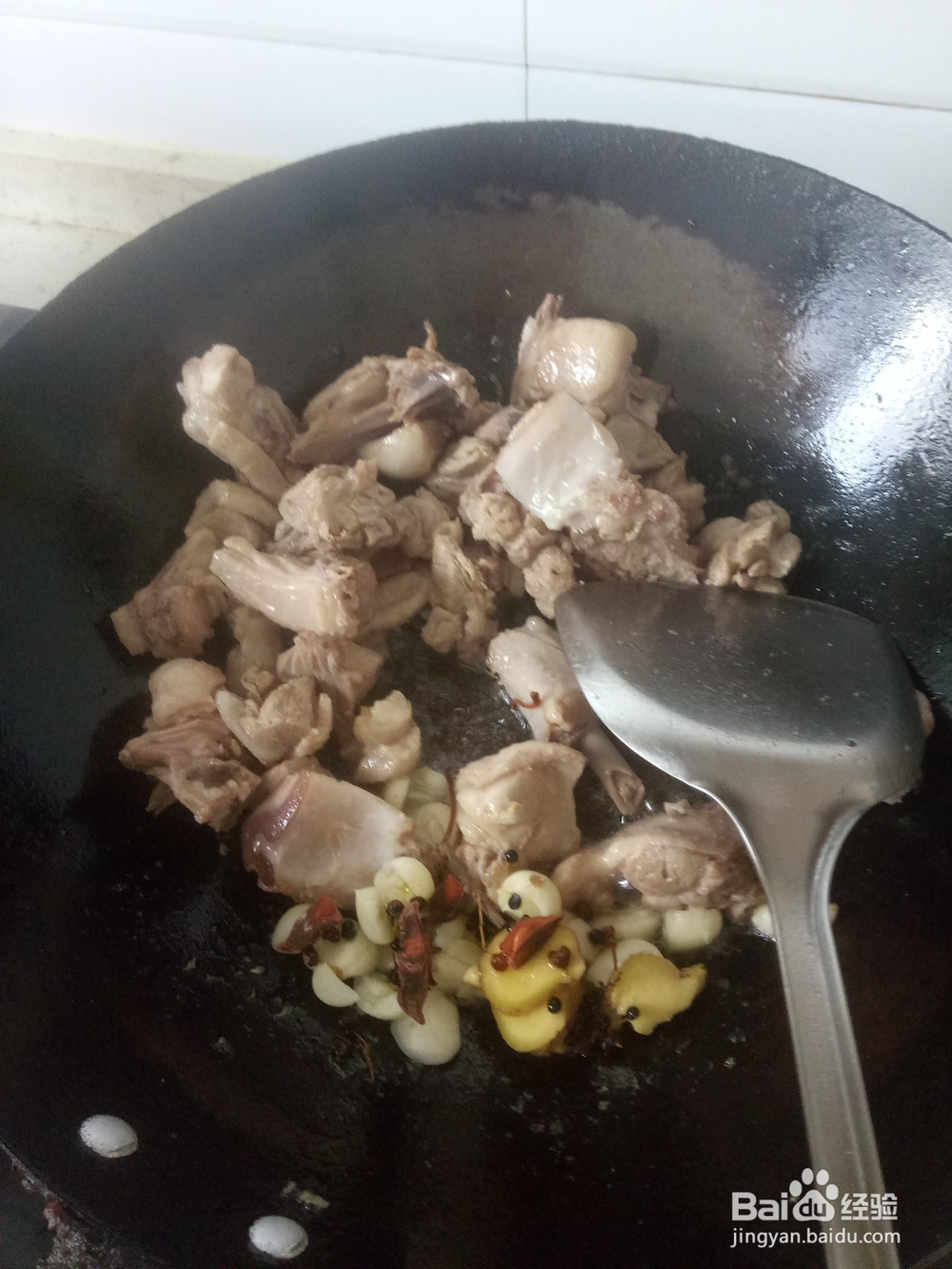 砂锅半边鸭炖葫芦