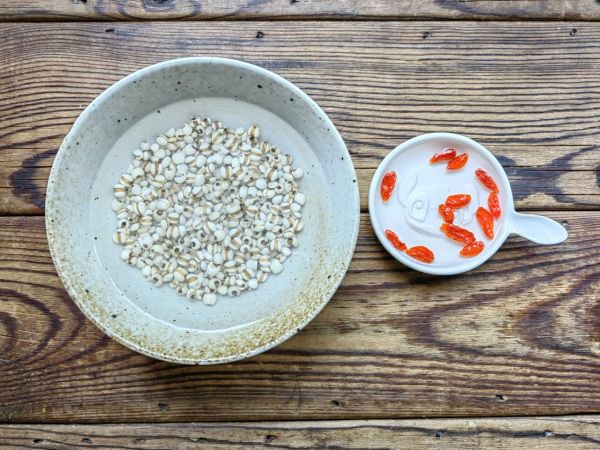 薏米山药鲫鱼汤