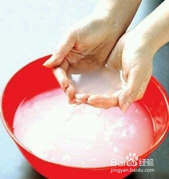 您真的知道怎么用淘米水浇花吗?