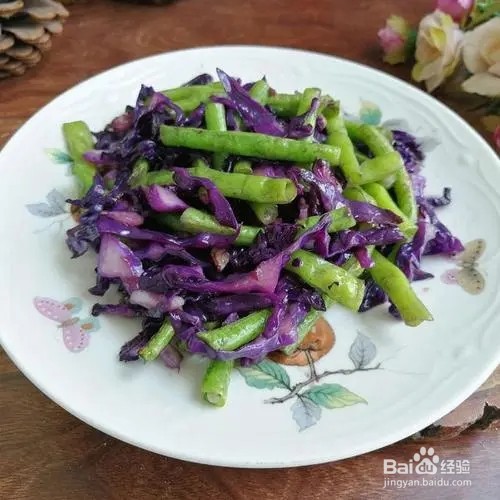 豇豆炒紫甘蓝