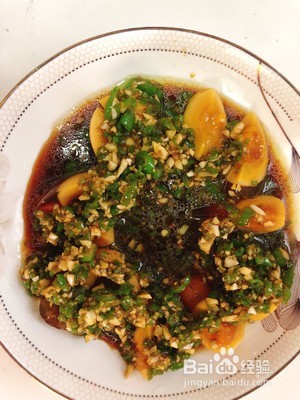 青椒炒皮蛋的做法