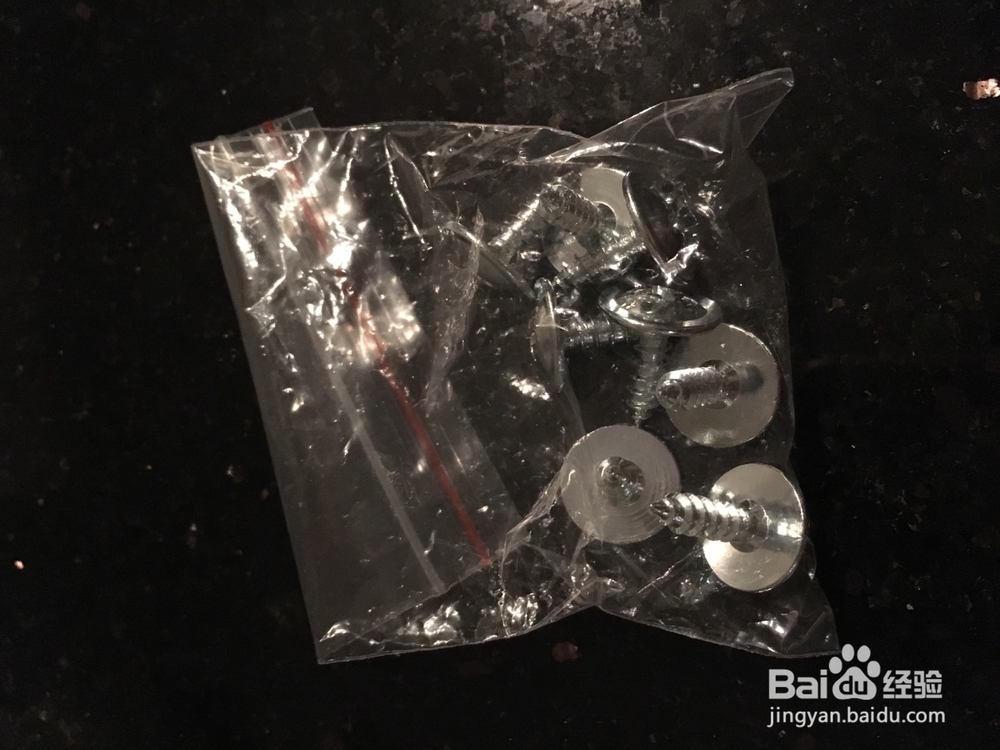 行李箱的万向轮子坏了怎么办?