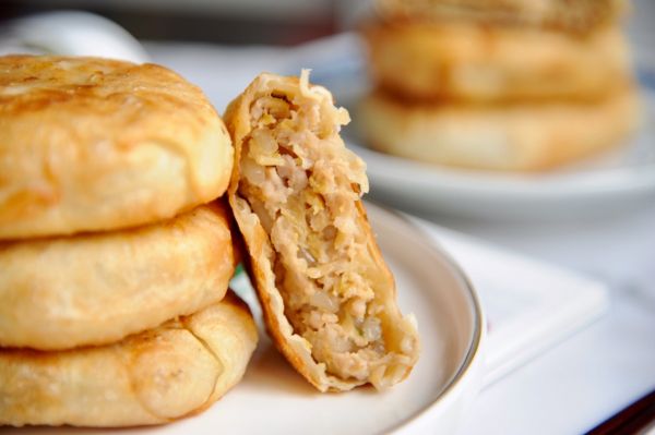 酸菜猪肉粉条馅饼