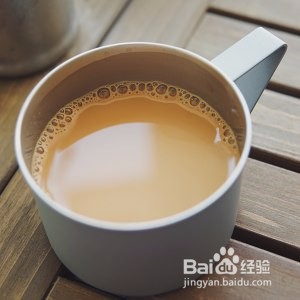 如何做出好喝又暖胃的港式奶茶