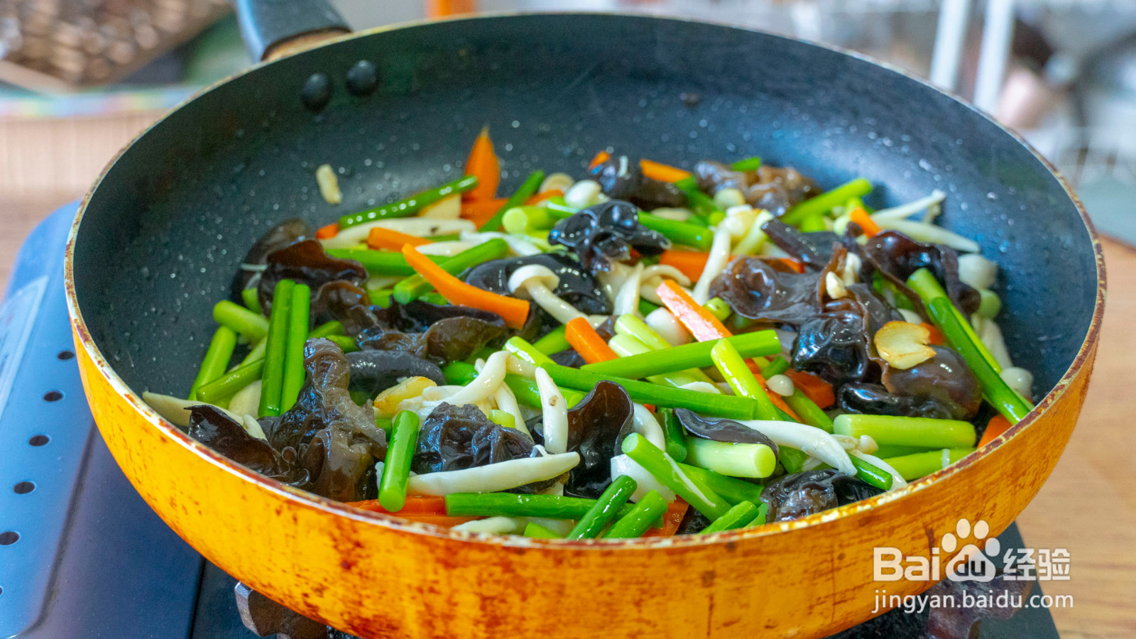 蒜苔什锦菜的做法