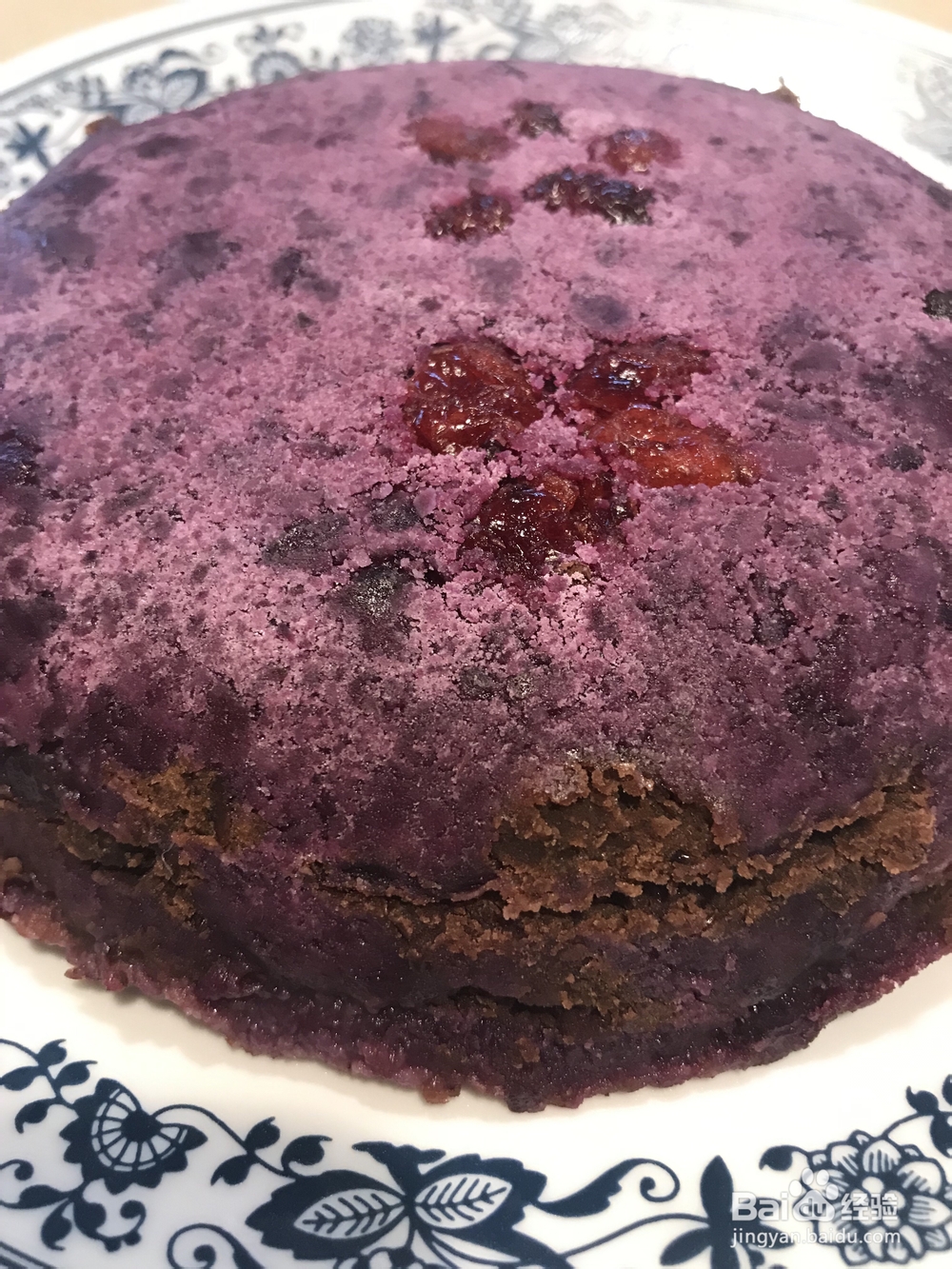 香气浓郁的紫薯红豆沙蒸糕