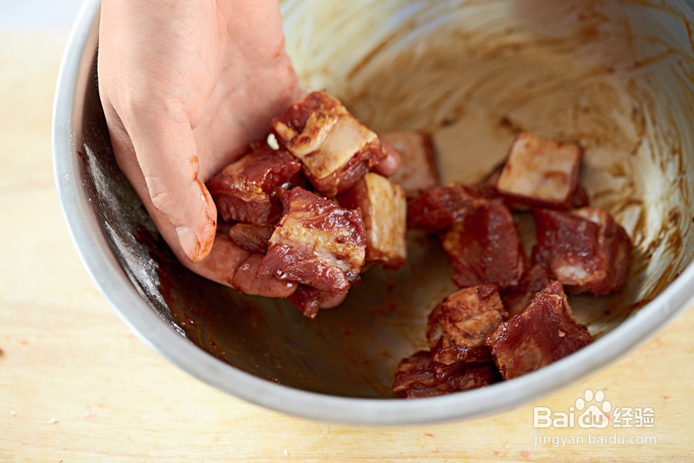 啫啫排骨煲怎么做？