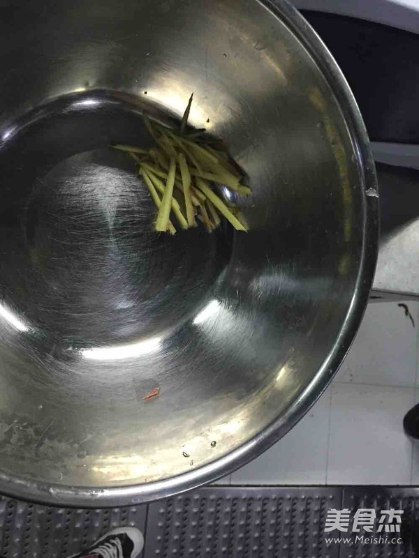 泡椒鸡爪的做法