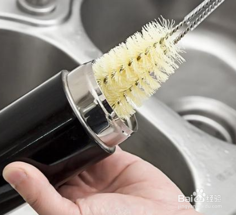 保温杯怎样清洗去除异味?