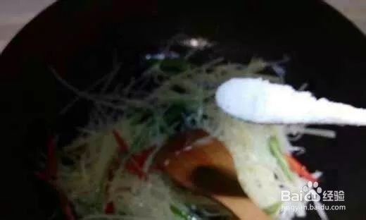 如何做酸辣土豆丝呢