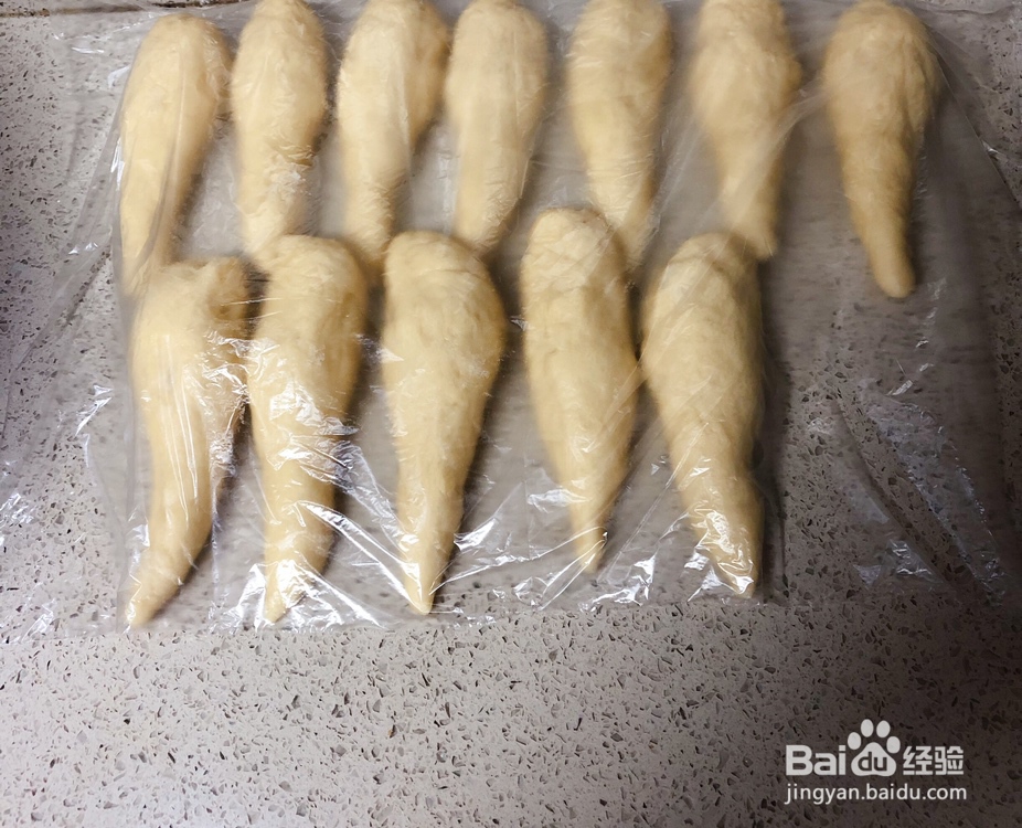 家常做法的牛奶面包卷