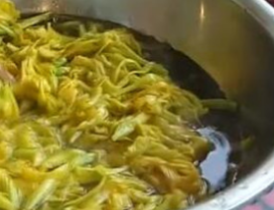 刚摘的黄花菜怎么处理才能吃