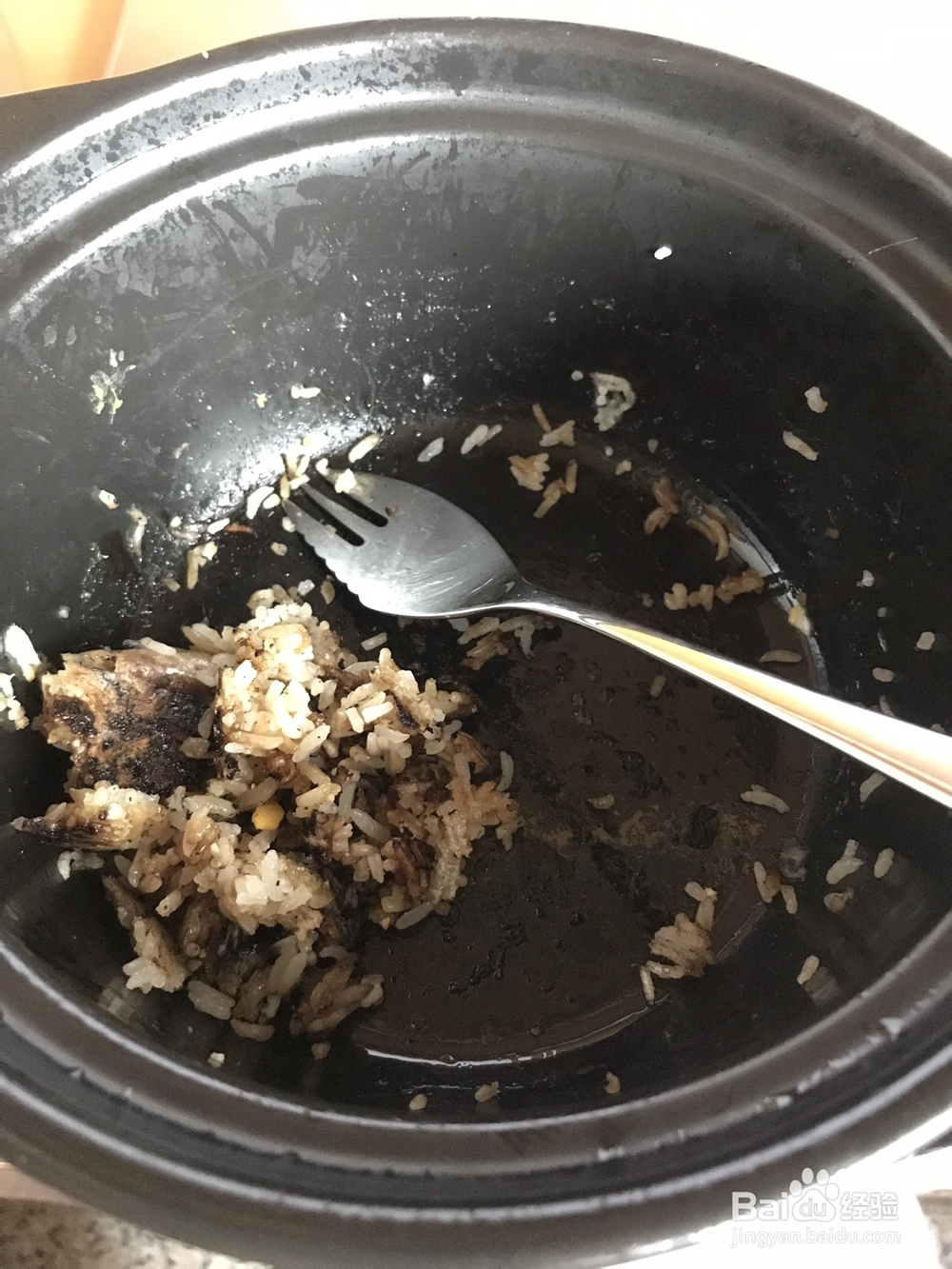 广式腊肠煲仔饭简单得很的家常做法