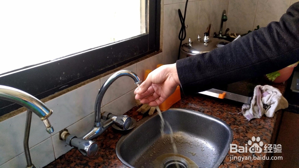 自来水管清洗流程及需要注意的细节