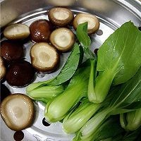 清新简单烧汁香菇香菜
