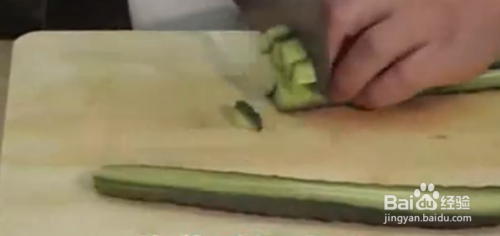 如何做蒜香花生