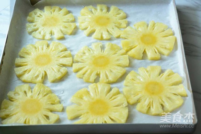 烤菠萝花的做法