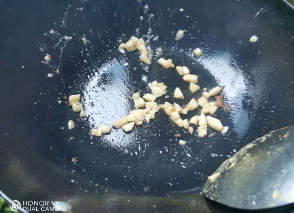 韭菜豆芽炒粉丝