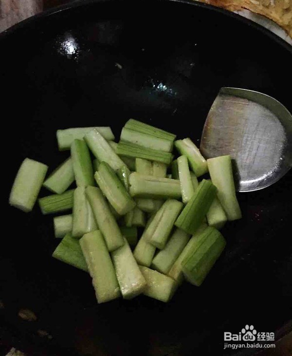 丝瓜炒豆腐的家常做法