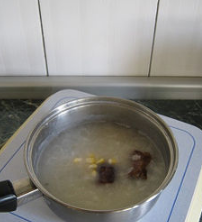 皮蛋烧鸭粥怎么做