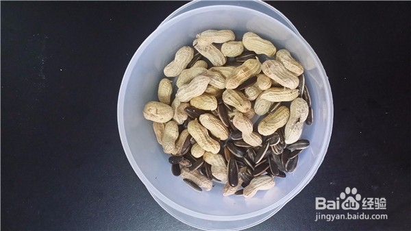 如何干燥和保存受潮了的干果