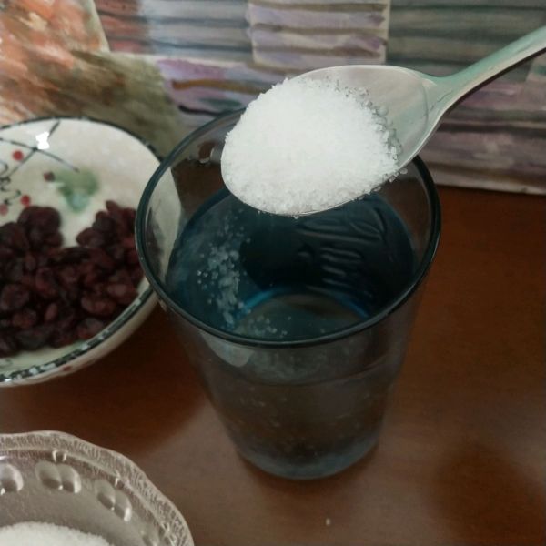 蔓越莓柠檬草气泡水