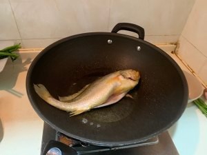 怎么做出美味的红烧黄花鱼