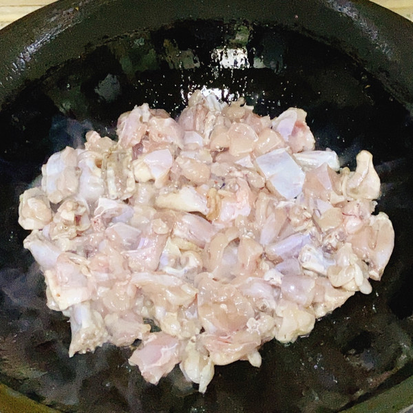 泡椒紫苏焖牛蛙