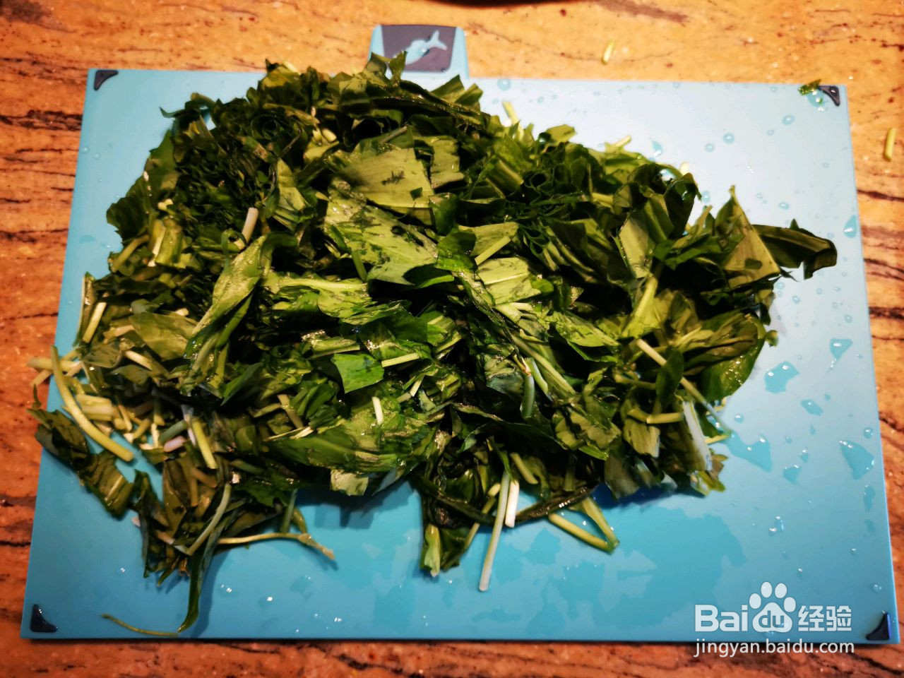 熊葱野韭菜炒鸡蛋的做法