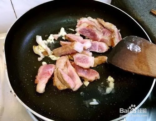 柿子椒炒梅花肉