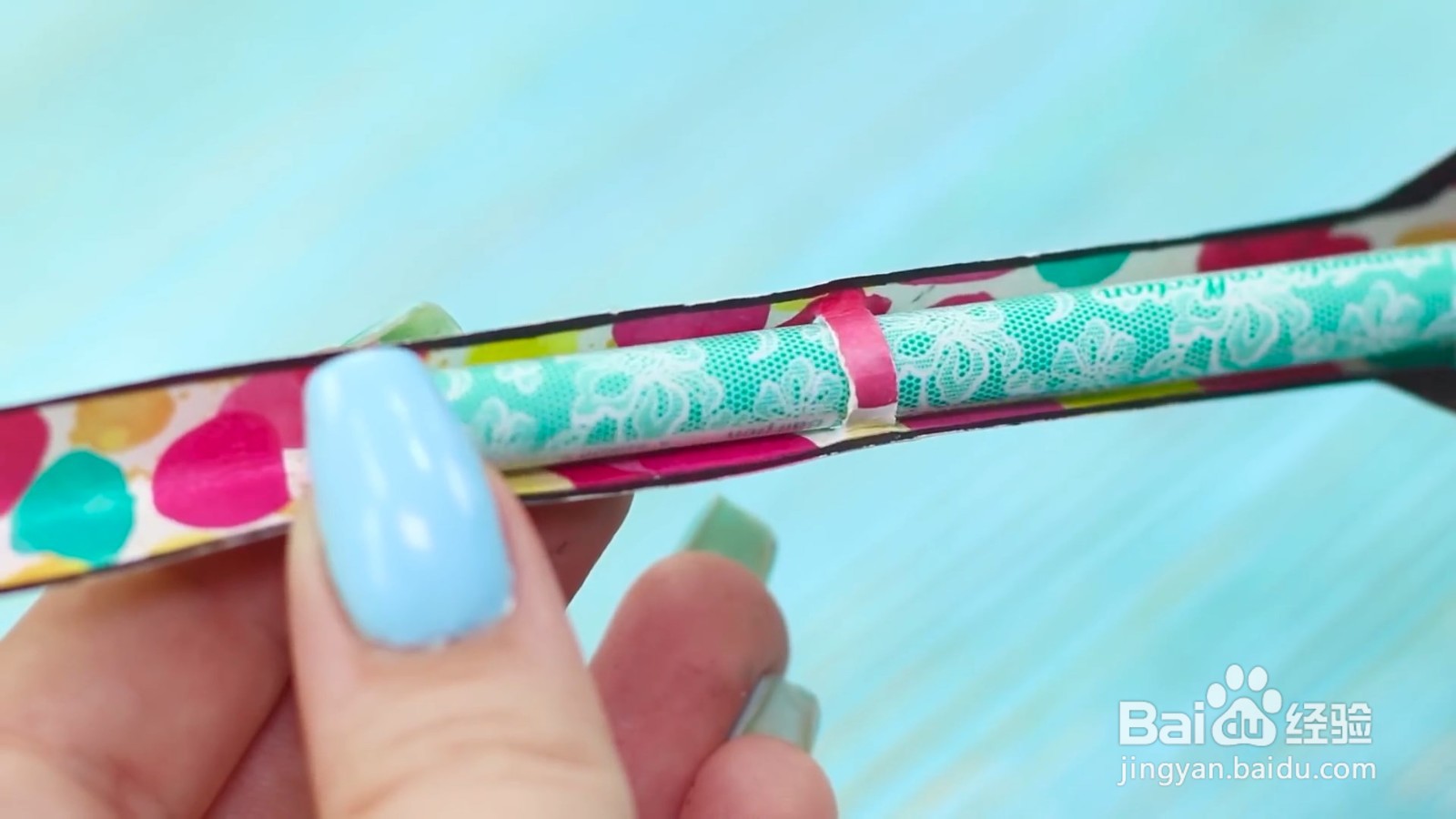 如何制作漂亮的丘比特之箭外形的铅笔放置盒？