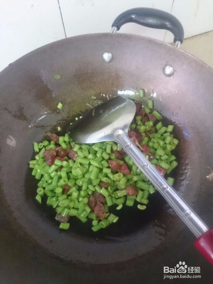 晚餐吃什么——豆角炒腊肠