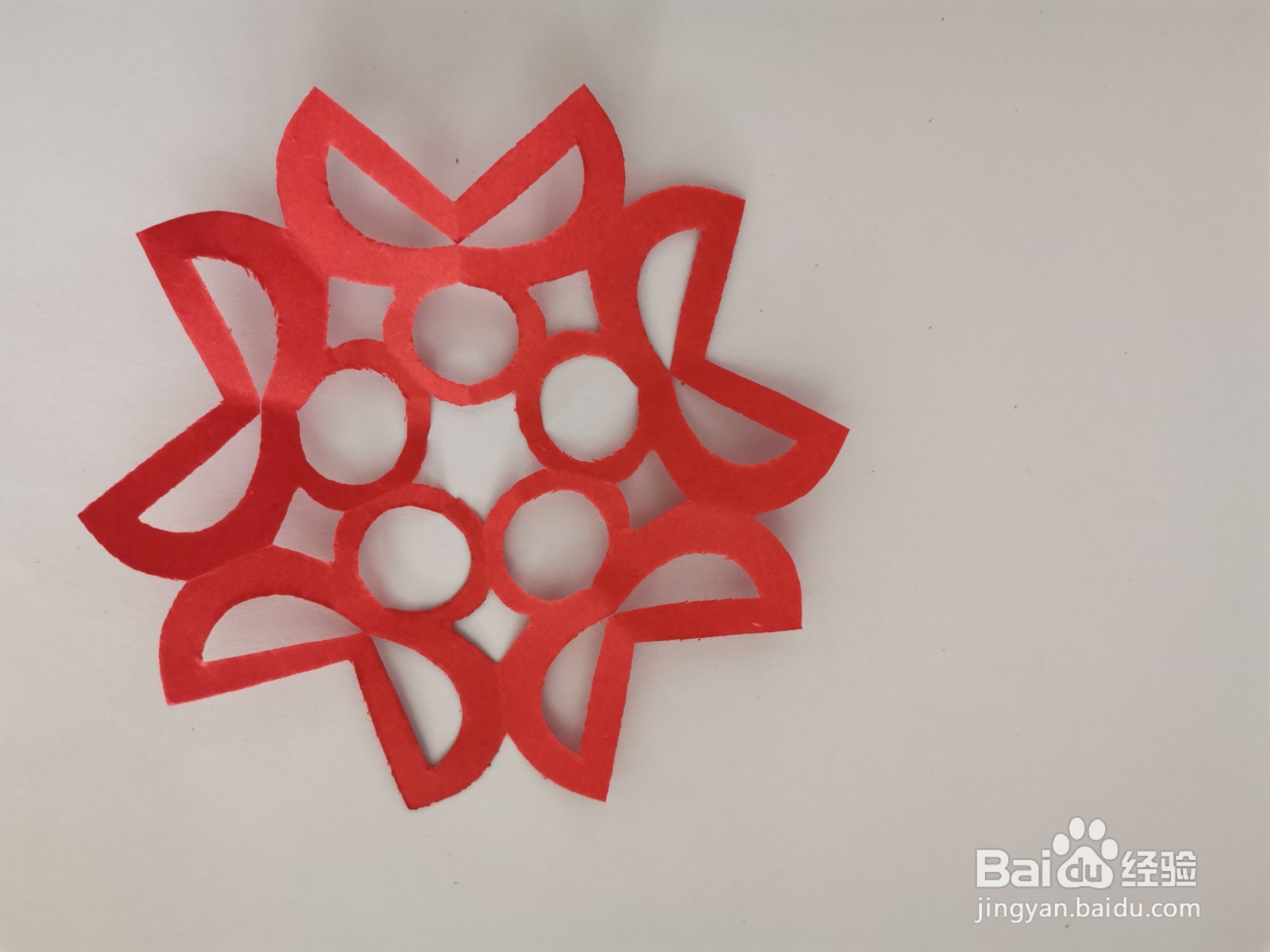 教你如何用字母剪五瓣窗花？
