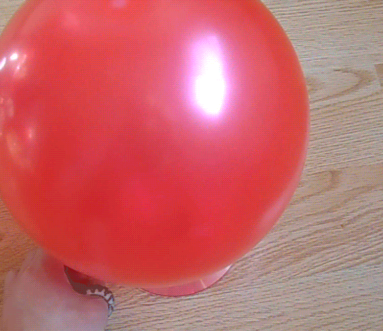 能在桌面上滑动的气垫船制作步骤