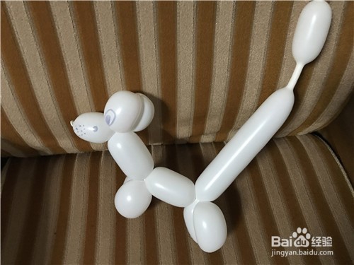 <b>如何用长气球折贵宾犬呢</b>
