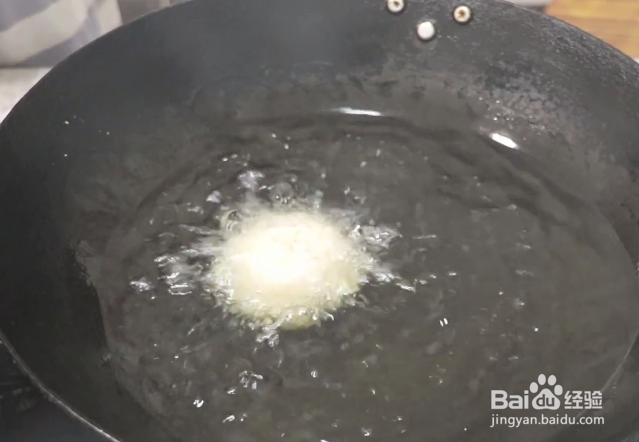 红烧狮子头这样做,外焦里嫩没腥味,软烂入味